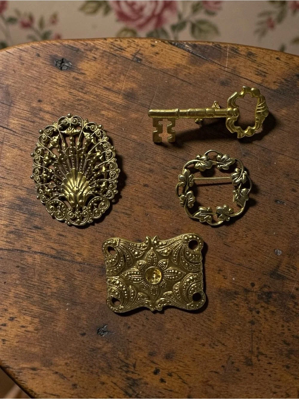 Gold Tone Vintage-Style Decorative Brooch & Pin Set